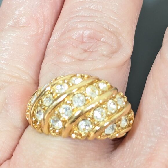 Vintage Avon Rhinestone Waves Dome Ring Hollywood Style Cocktail Size 8.5 - Picture 6 of 8